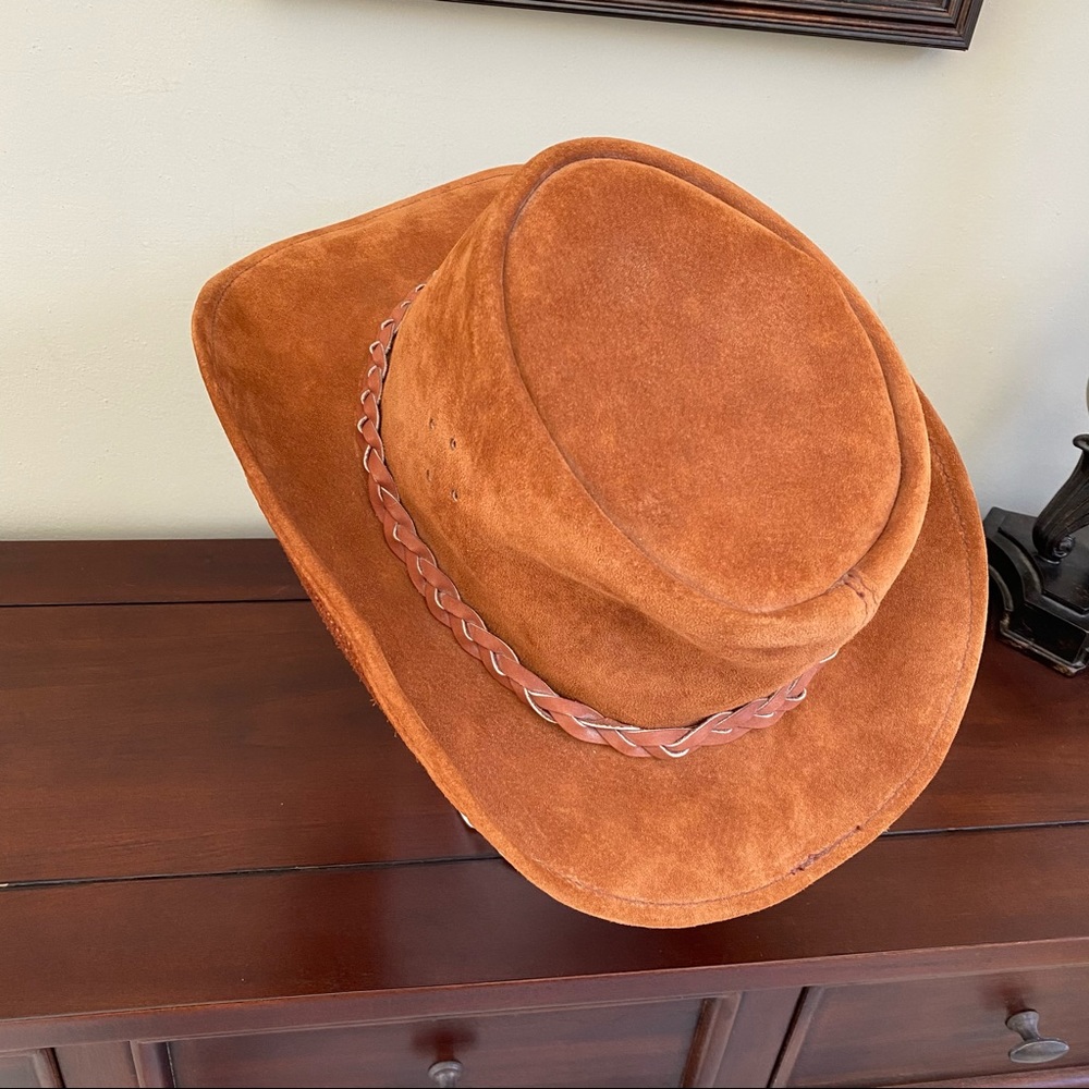 Walkabout Leather Cowboy Hat-Med - Picture 3 of 5